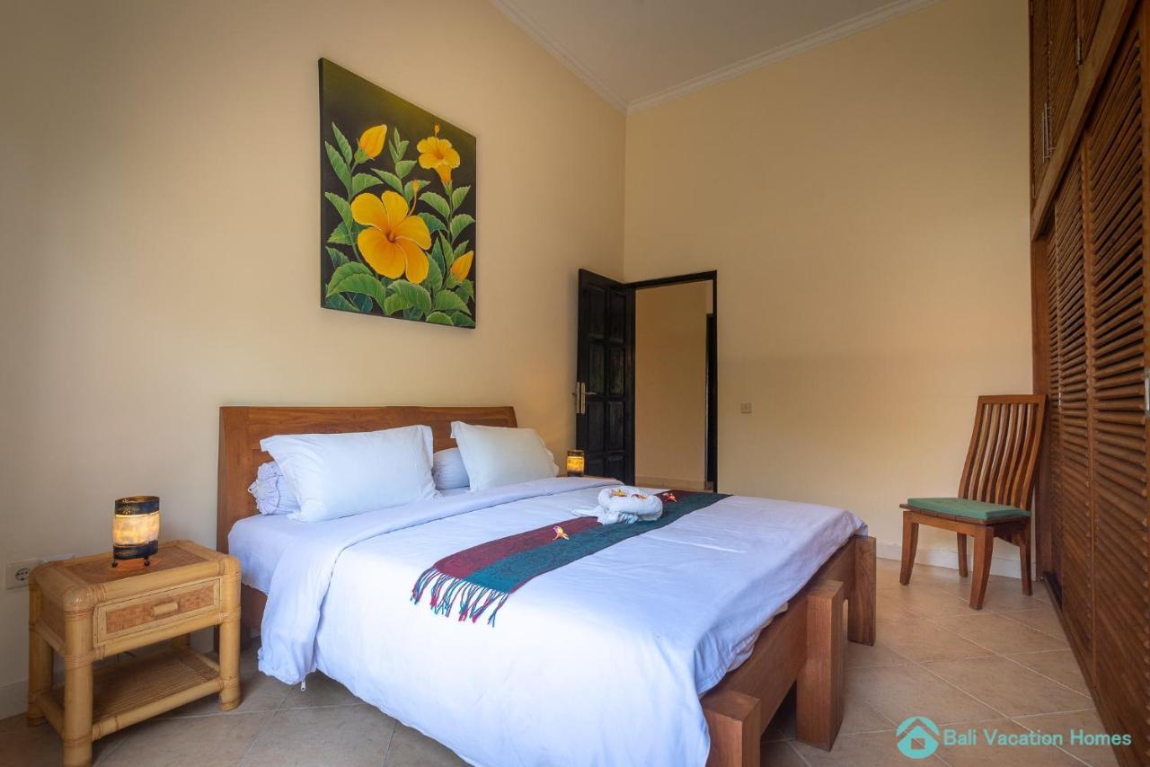 Villa Namaste - Beachfront At Lovina 10P, Pool, Bbq Banjar  Экстерьер фото