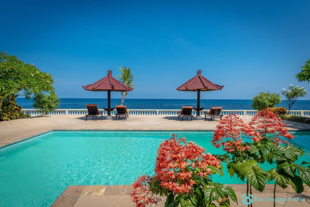 Villa Namaste - Beachfront At Lovina 10P, Pool, Bbq Banjar  Экстерьер фото