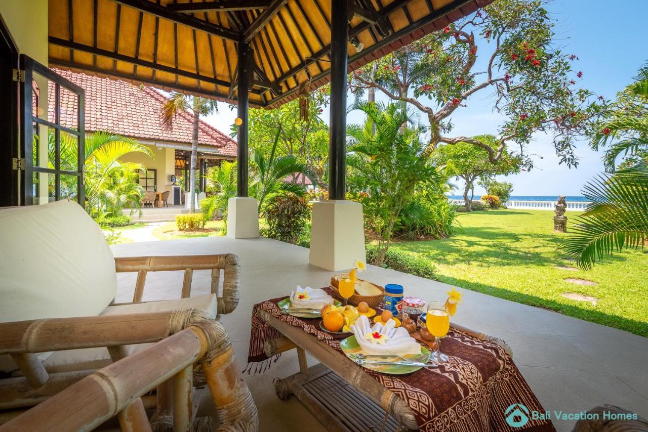 Villa Namaste - Beachfront At Lovina 10P, Pool, Bbq Banjar  Экстерьер фото